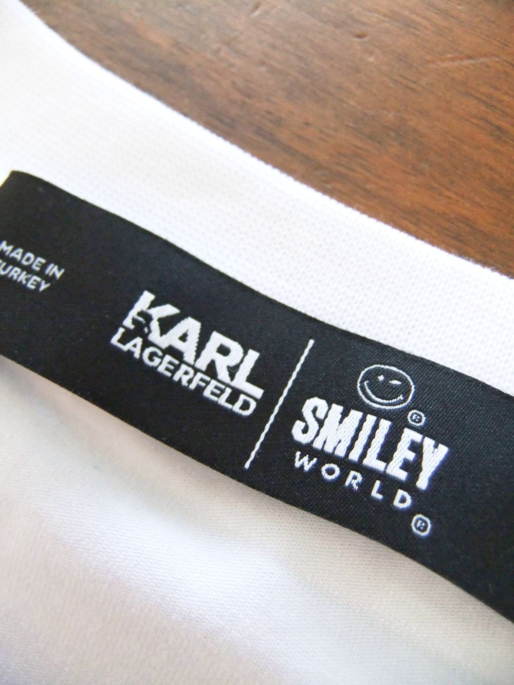 KARL × SMILEY   ロゴ コットン Tシャツ