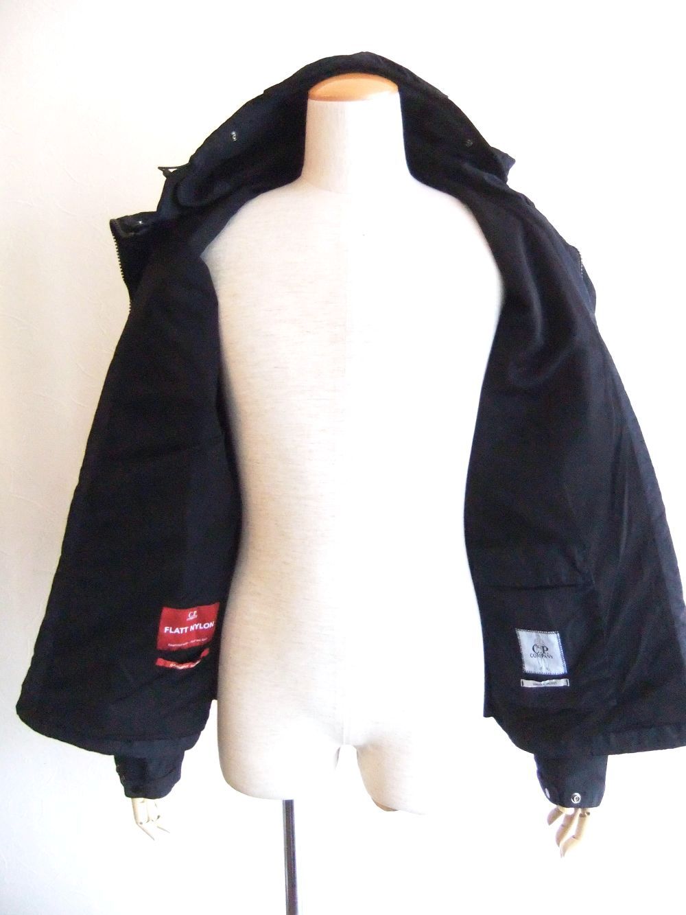 FLATT NYLON GOGGLE JACKET  ジップアップ フード付き ブルゾン