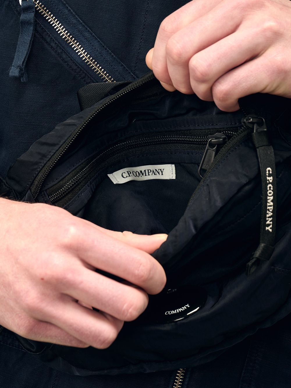WAIST BAG IN NYLON B  ( ネイビー ) ミニバッグ