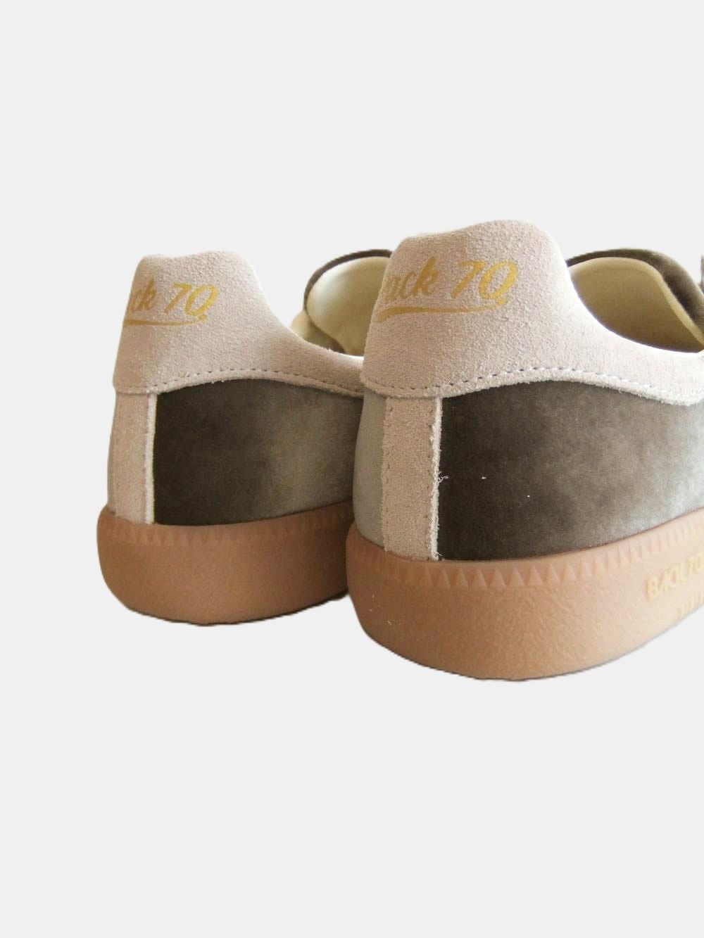 【BACK 70】 CLOUD VELVET TAUPE BUTTER 70   （トープ グレー） クラウド ベルベット スニーカー