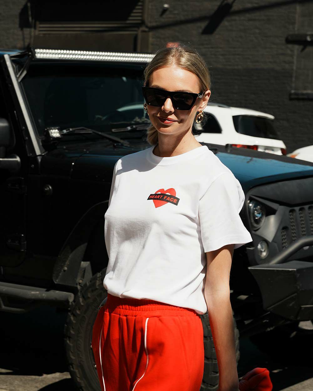 【MICALLE MICALLE Account】 HOMMAGE  HEART FACE T-SHIRT  (ホワイト)   ロゴ T-SHIRT   MAB107TCA
