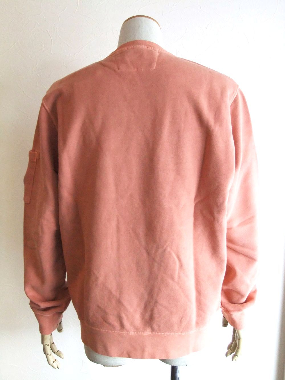 BRUSHED & EMERIZED DIAGONAL FLEECE  SWEATSHIRT  (ピンク) クルーネック スウェットシャツ