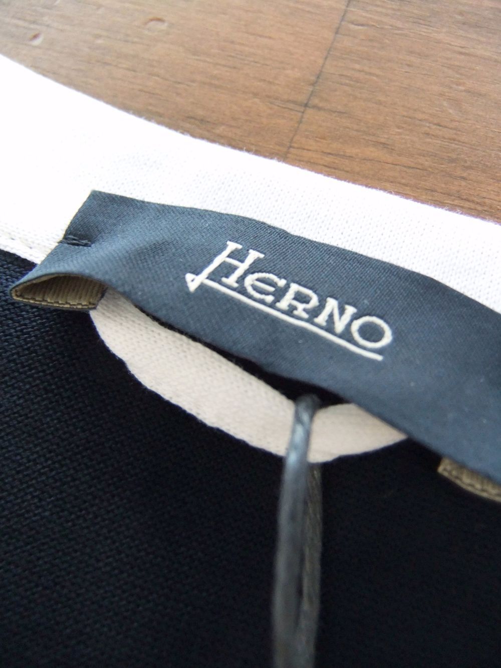 HERNO COTTON JERSEY T-SHIRT 胸ポケット付きコットン クルーネックTシャツ