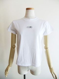 【レディース】MM⑥ MAISON MARGIELA  (ホワイト)  ロゴ Tシャツ