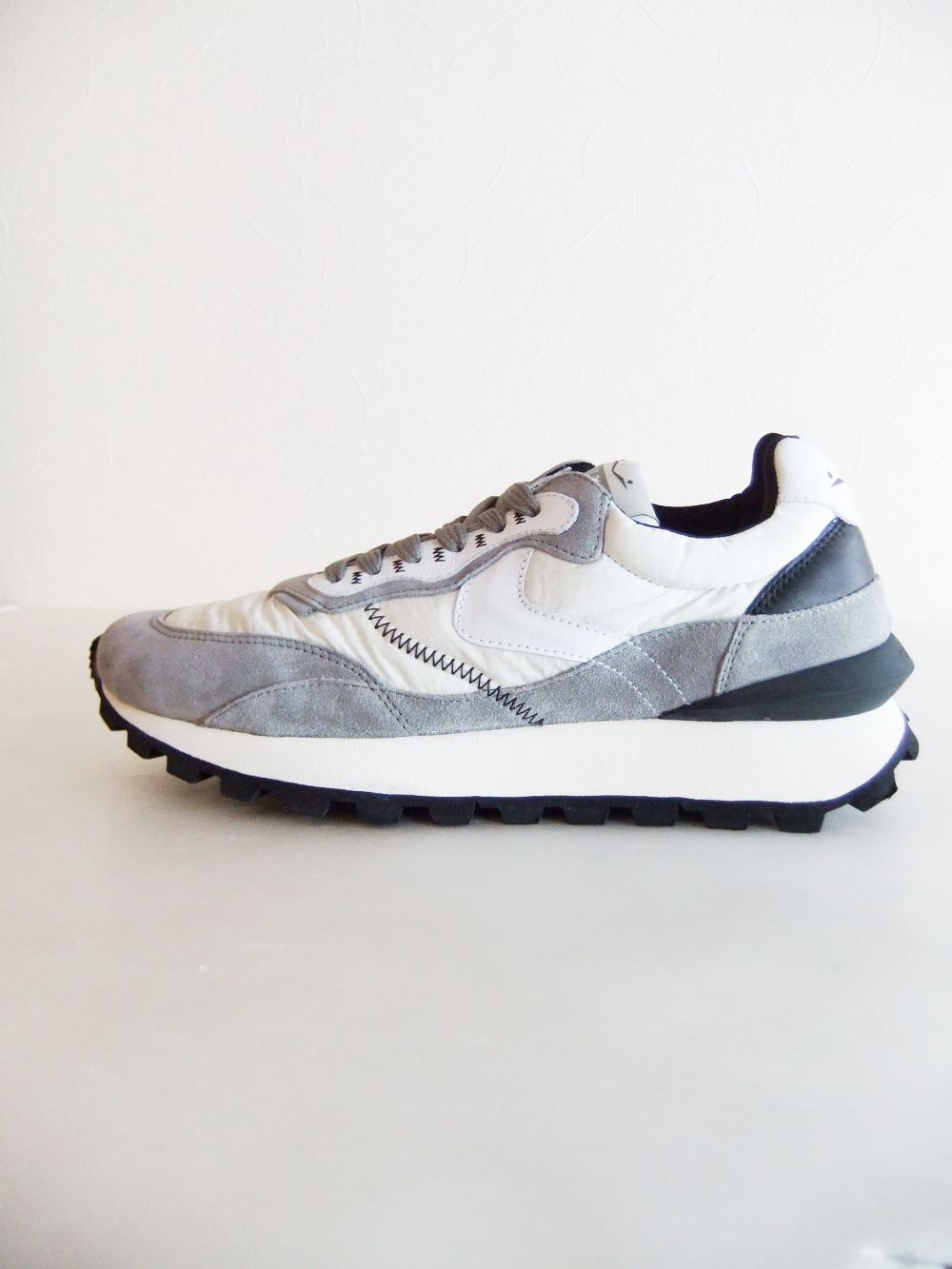 VOILE BLANCHE - QWARK HYPE MAN ( WHITE/GRAY ) ナイロン