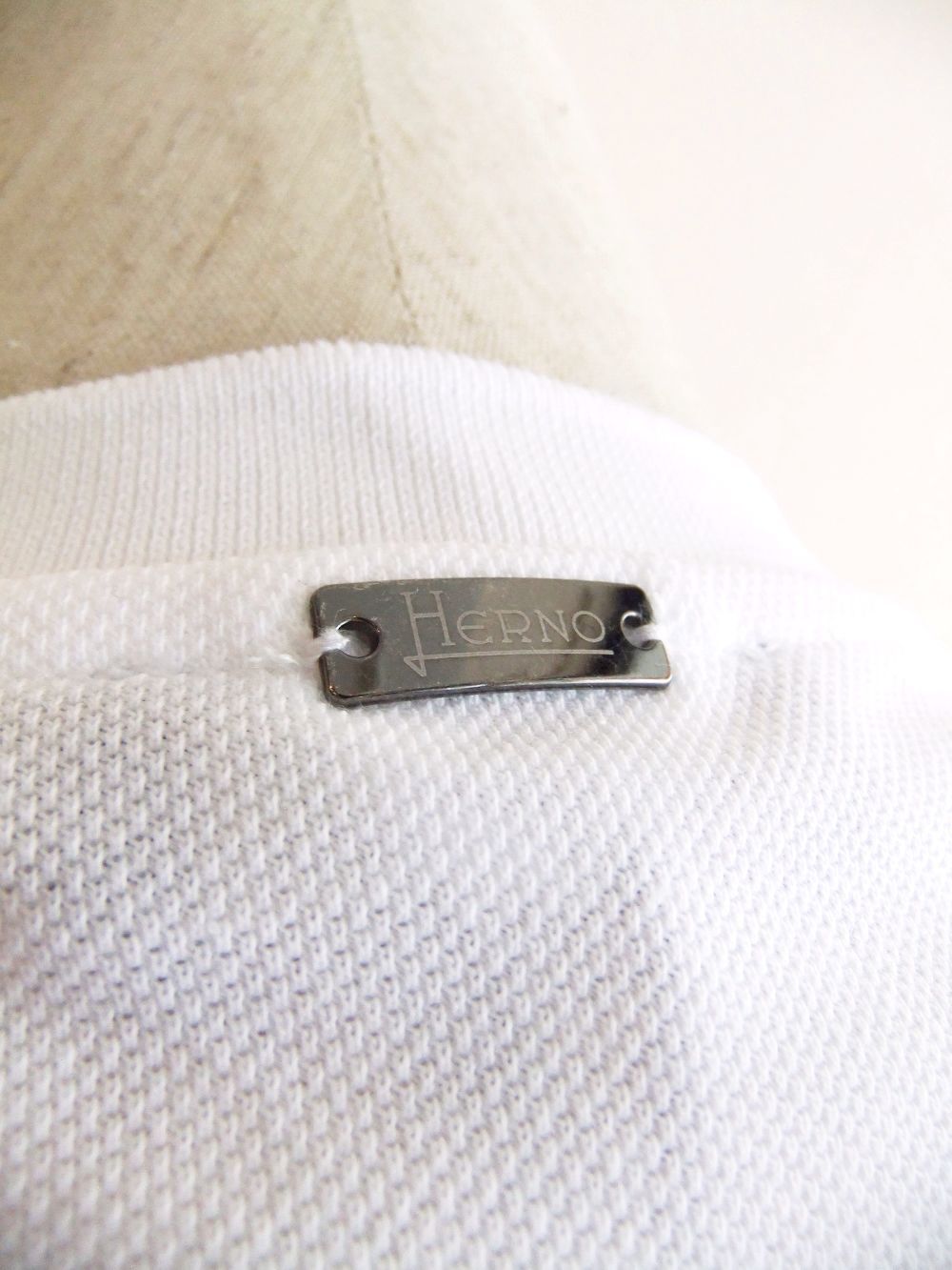 HERNO コットン ピケ クルーネック ロゴTシャツ (ホワイト)