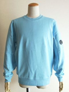 DIAGONAL RAISED FLEECE  SWEATSHIRT  (ブルー) クルーネック スウェットシャツ