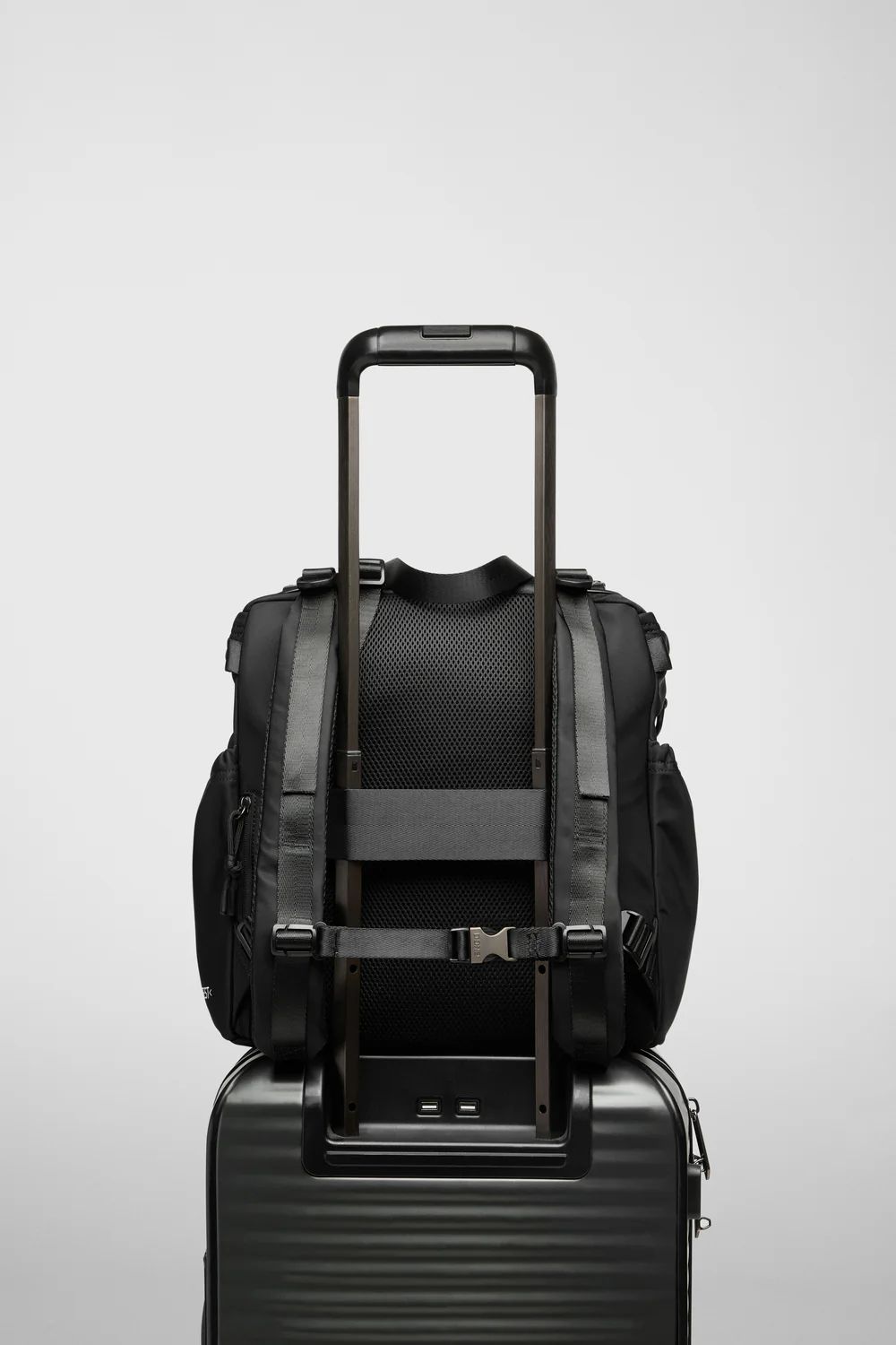 East+West Nylon   M   (ブラック)    ナイロン バックパック