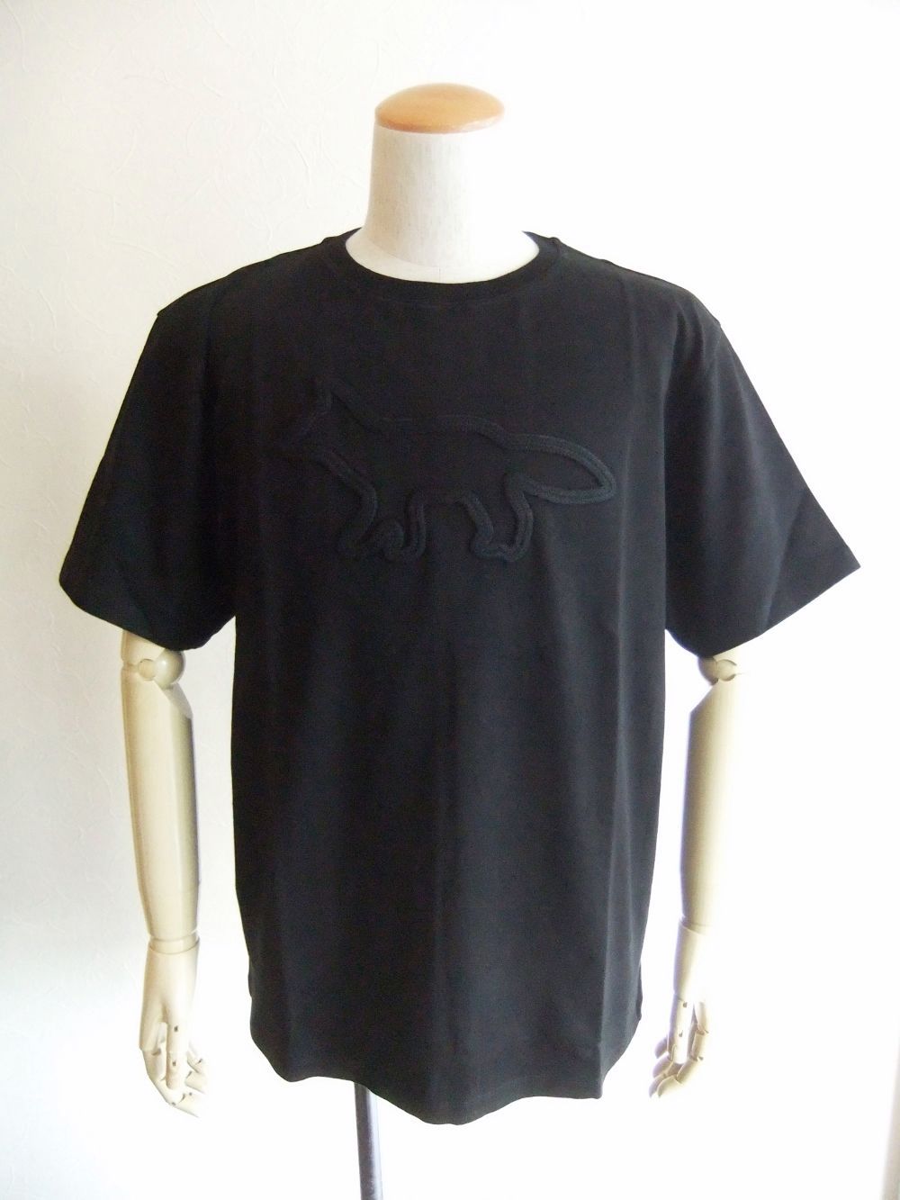 メゾン キツネ コントゥア フォックス パッチ リラックスド Tシャツ （ブラック）
