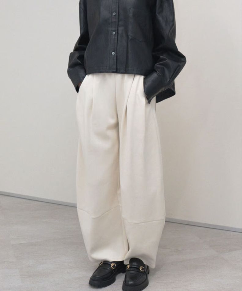 【jeune】 ポンチ タック入り バルーン パンツ   (チャコールグレー)  J152634M