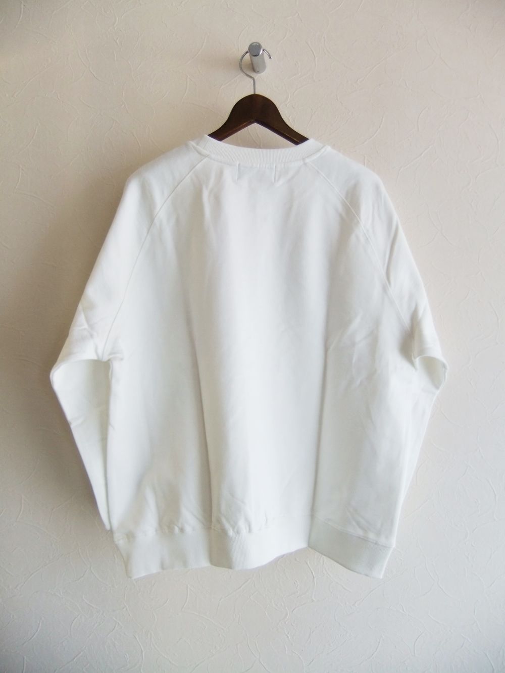【MICALLE MICALLE Account】 HOMMAGE  LW SWEATSHRIT (ホワイト)   ロゴ Tトレーナー  MAG105TDC