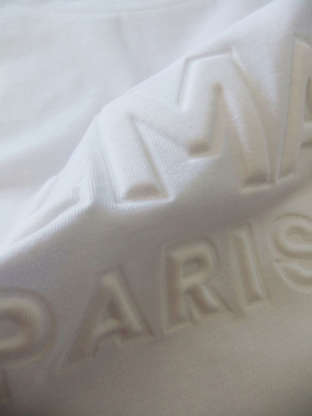 ホワイト コットン Tシャツ ホワイト Balmain Paris エンボスロゴ   VH1EF000/B038