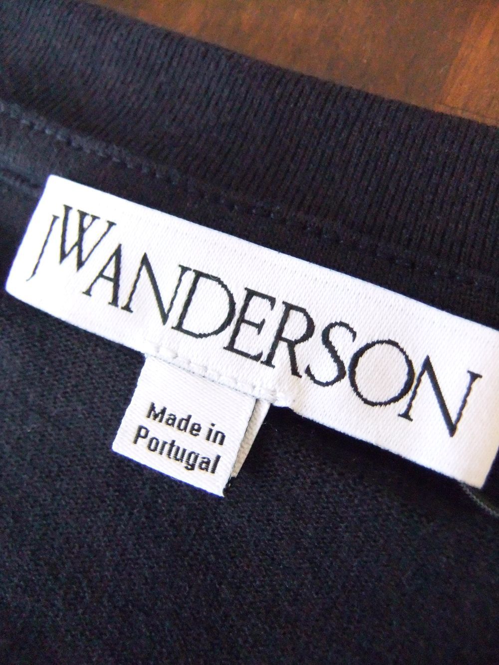 Tシャツ【JW ANDERSON】関税込送料無料 ロゴ プリント入り 半袖 JW ANDERSON - ロゴプリント 半袖 Tシャツ | 4.444glad
