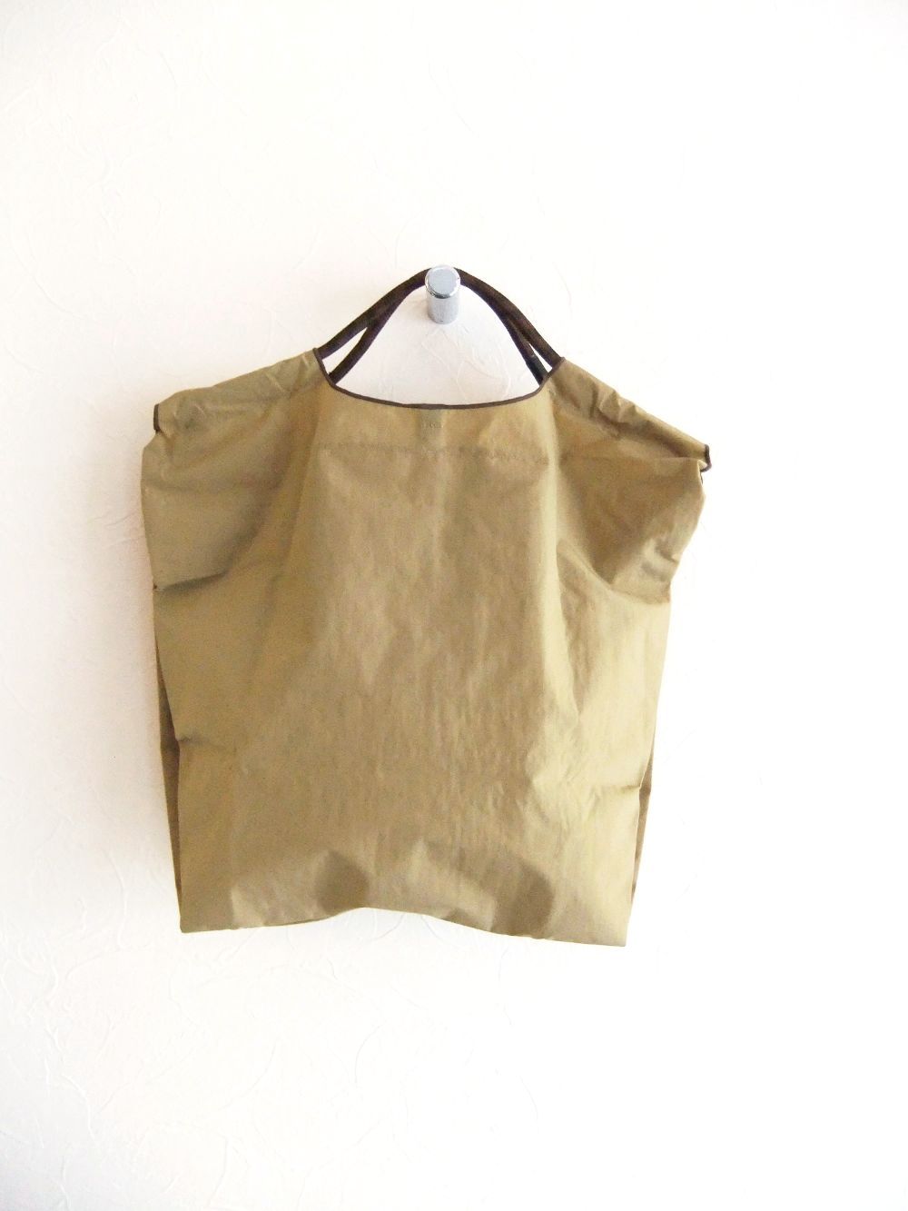 【MICALLE MICALLE Account】 HOMMAGE MY NAME CE TOTE BAG  (モカ) オマージュ トートバッグ   MAD102GDE