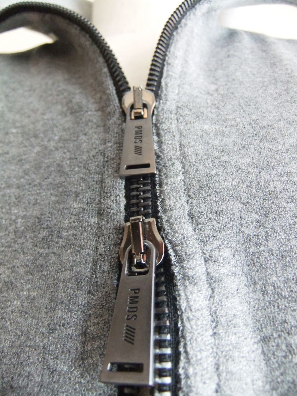 MOSI FLEECE   ZIP UP (GRAY / WHITE)  ベロアパイル 切替え ブルゾン