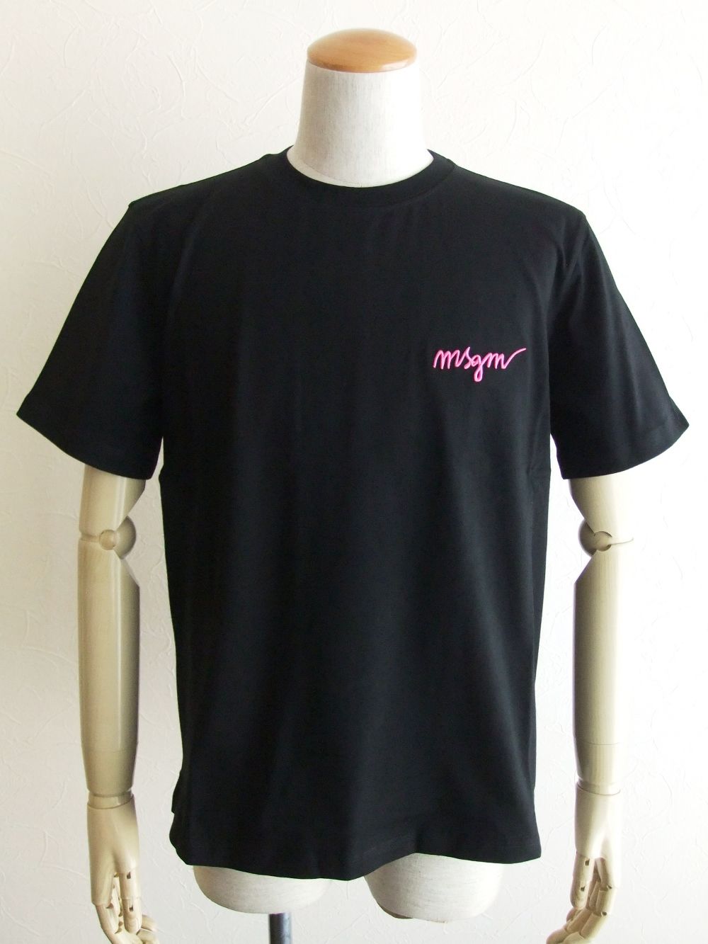 EMBROIDERY 胸 刺繍ロゴ  T-SHIRT  (ブラック)   3241MDM540