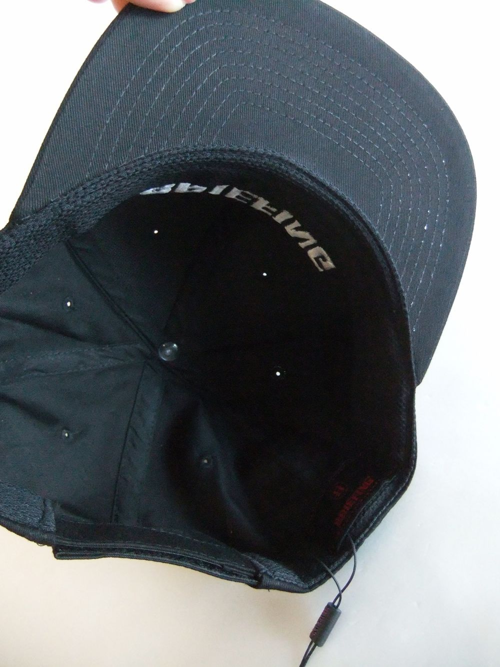 MENS BASIC FLAT VISOR CAP （ブラック） ロゴ フラットキャップ