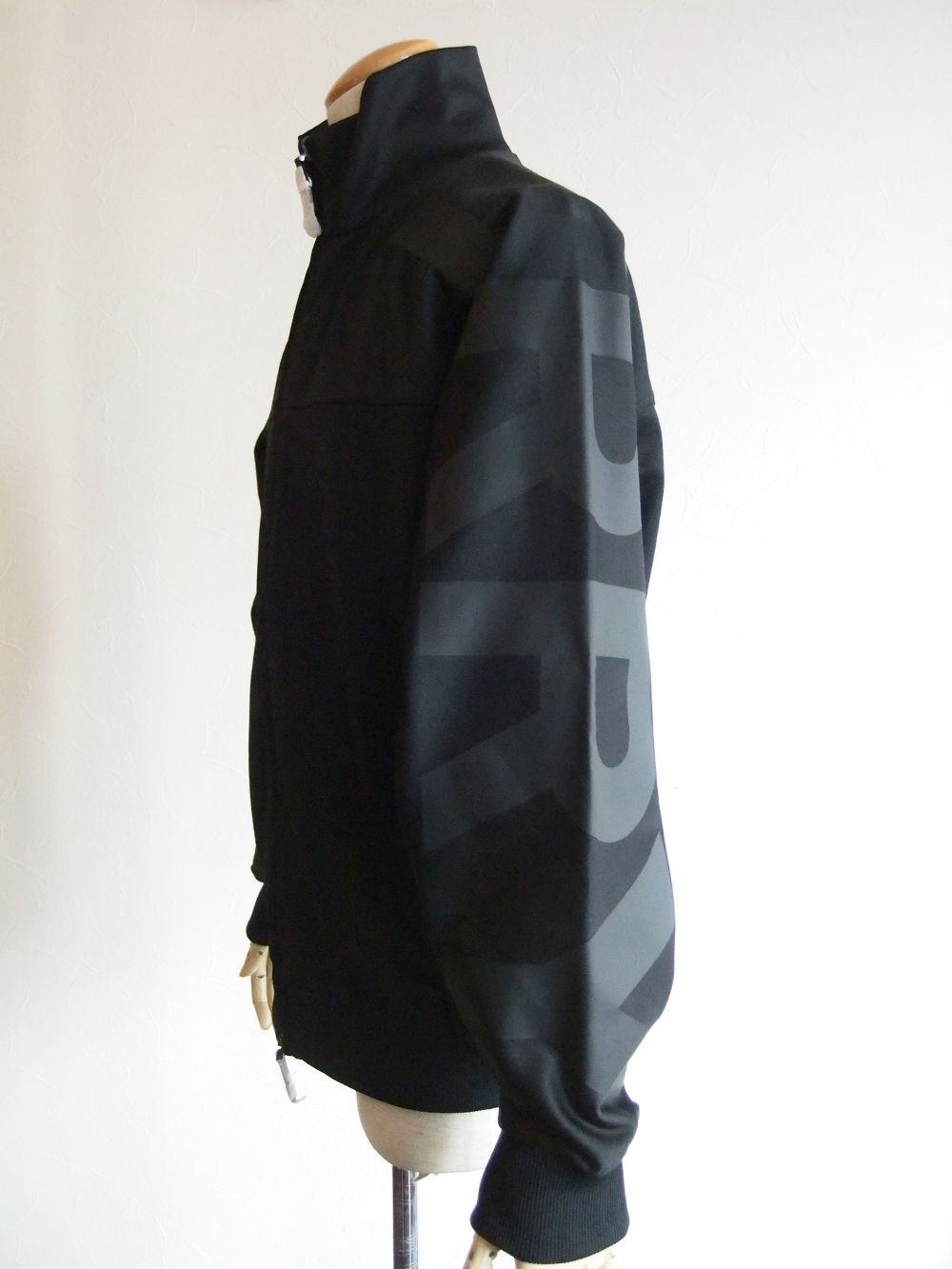 ロゴプリント テクニカルコットン ZIP ジャケット