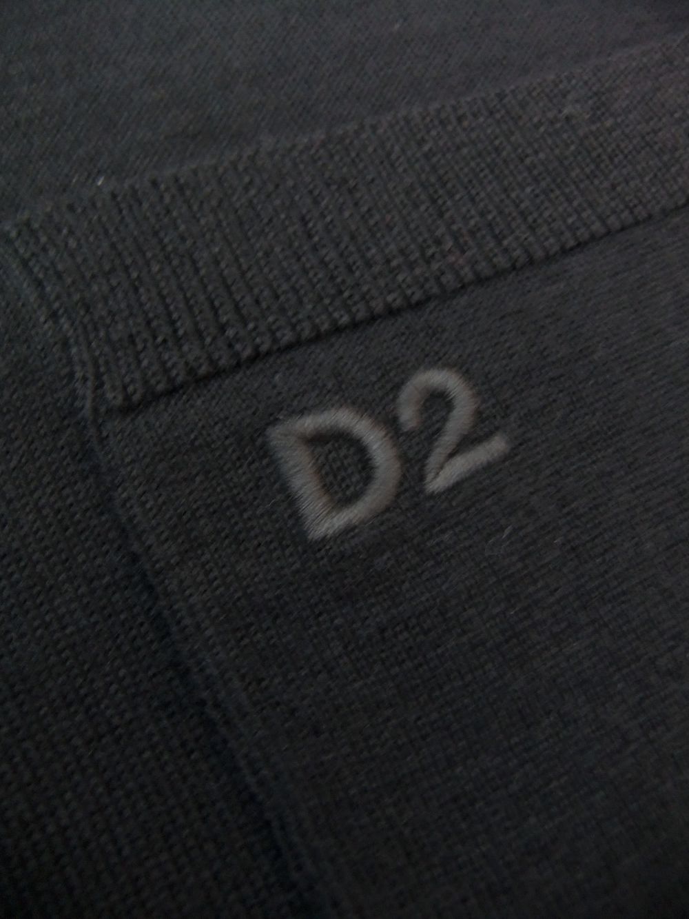 D2 EMBROIDERED TURTLENECK ウール タートルネックセーター  S74HA1104