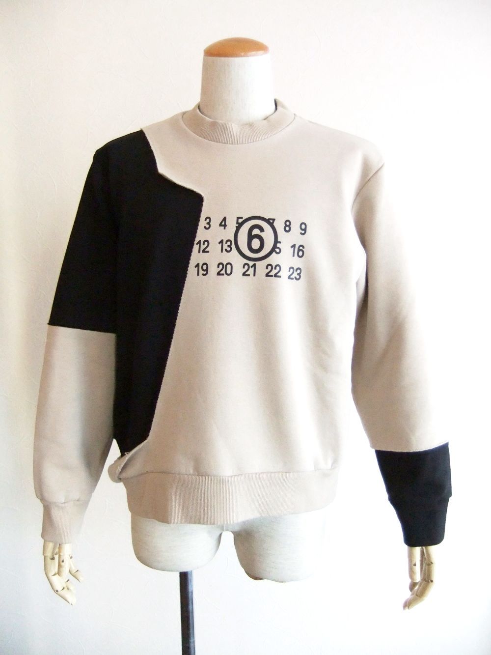 MM6 - MM6★トレーナー★アシンメトリー MM6 Maison Margiela - 《MM➅》 Maison Margiela ロゴ