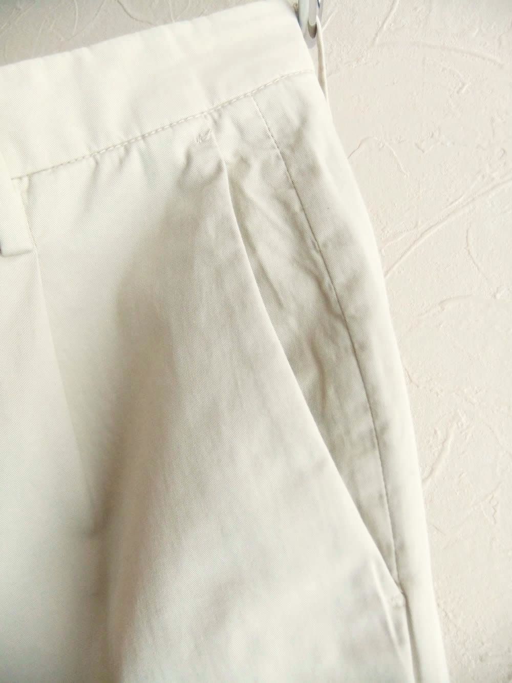 BRIGLIA 1949 BG07  (オフホワイト)  コットンストレッチ ワンプリーツ テーパードパンツ