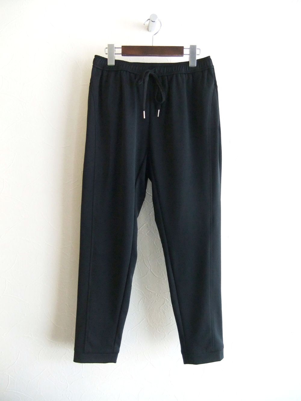 新品MAISON　MAVERICK　PRESENTS　ブラックカーゴパンツ 新品MAISON MAVERICK PRESENTS ブラックカーゴパンツ MAISON