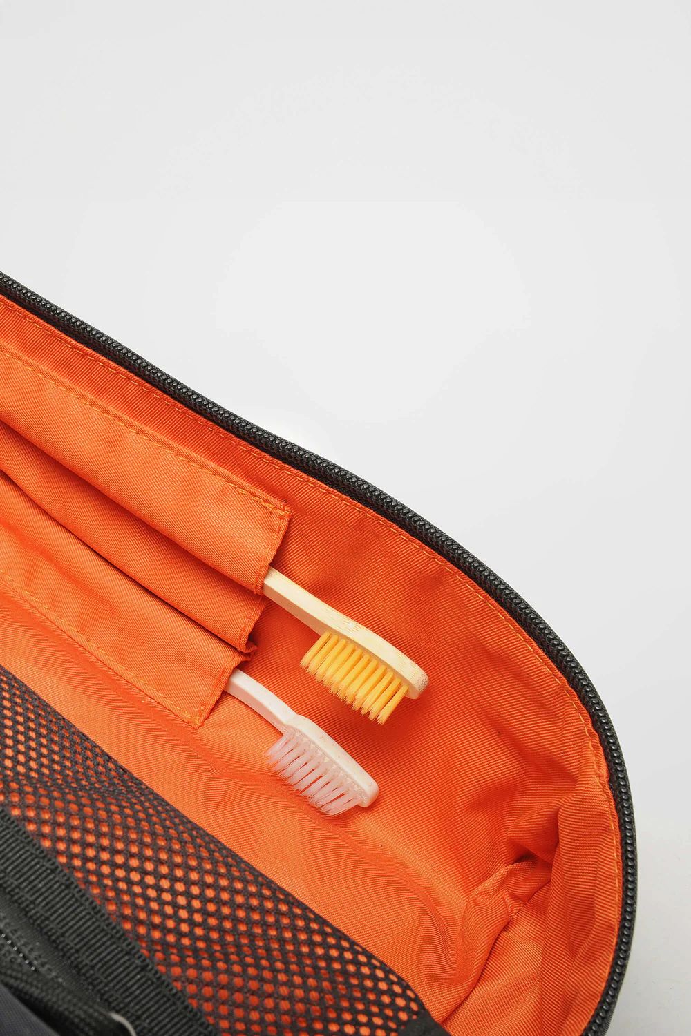 East+West Nylon     (ブラック)     バイタルケース / ポーチ