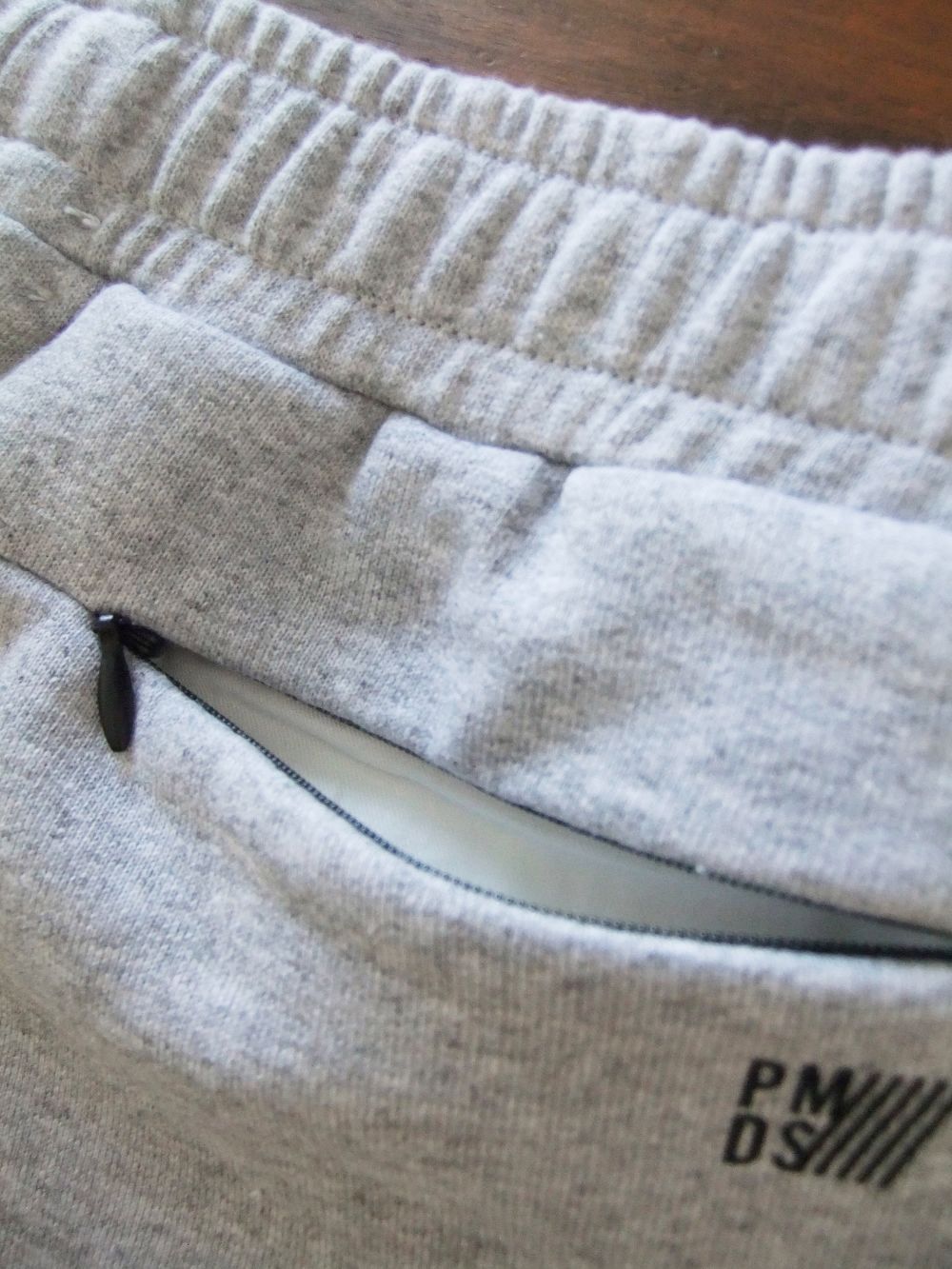 INVISIBLE ペイント&ダメージ加工  スウェット パンツ     SWEAT  PANT  【Safari 掲載】