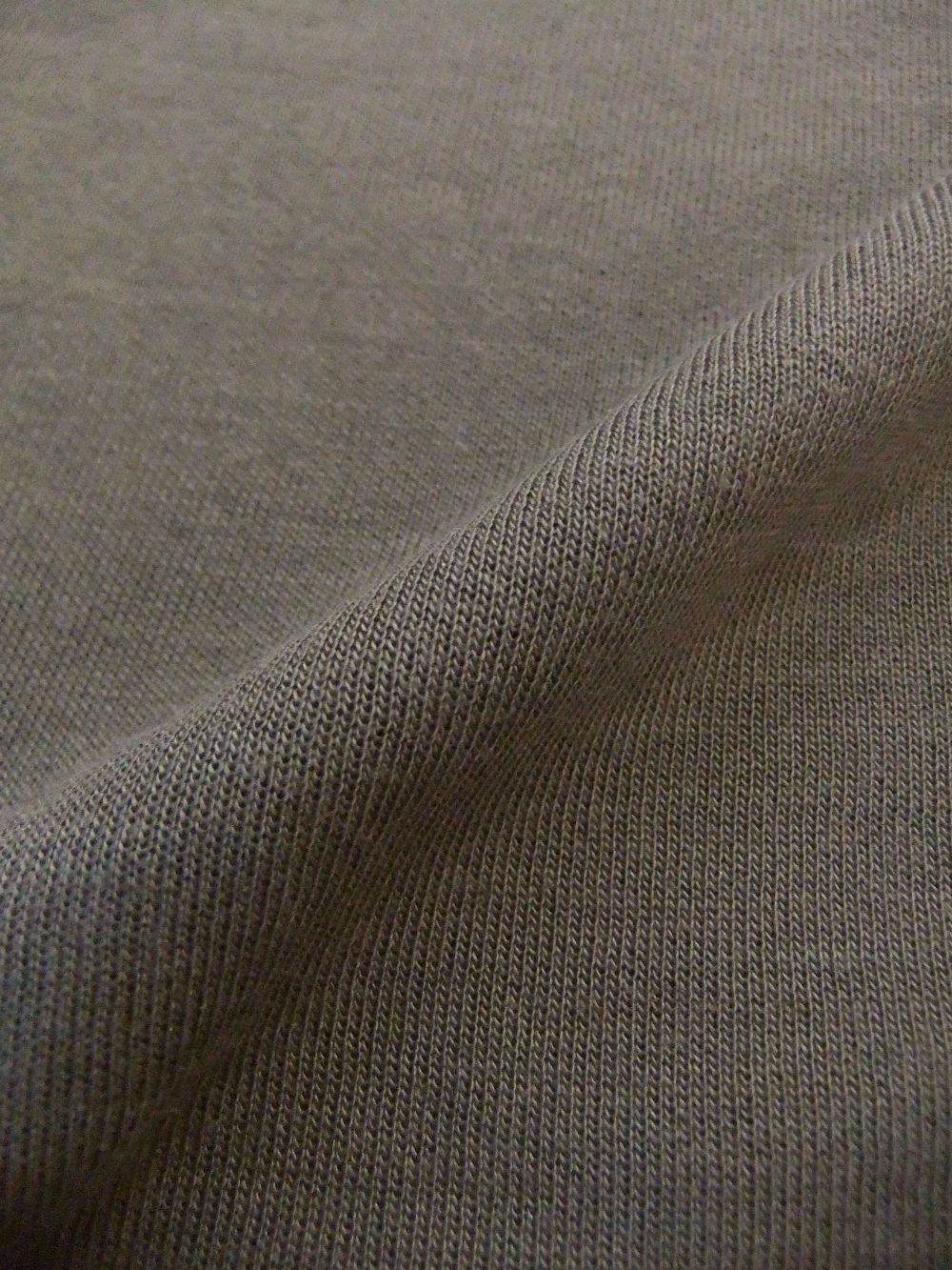 NEBBIOLO LUNGO  M31362   (カーキ)  カシミア混クルーネック長袖Tシャツ
