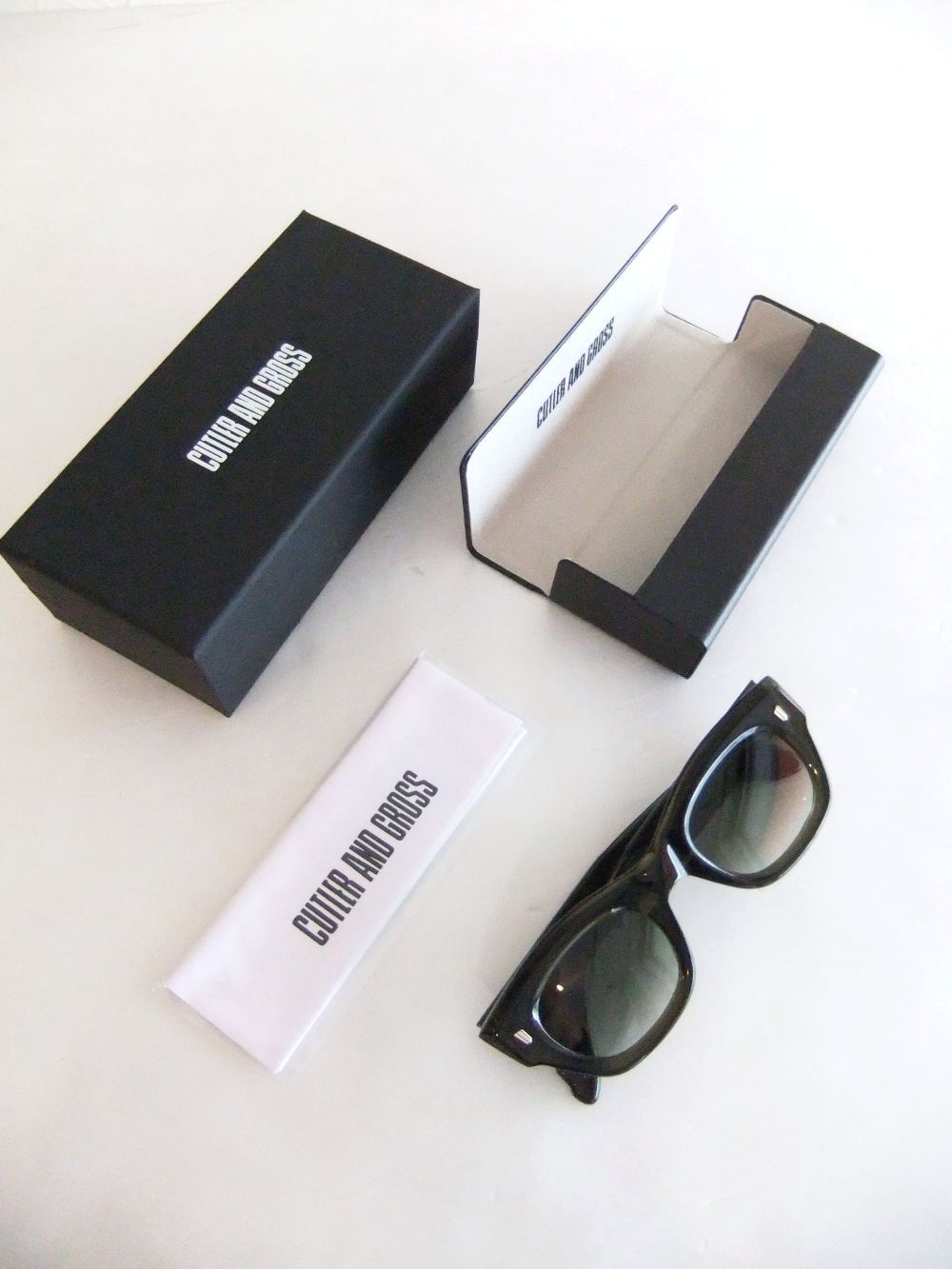 CUTLER AND GROSS   9261 キャットアイサングラス