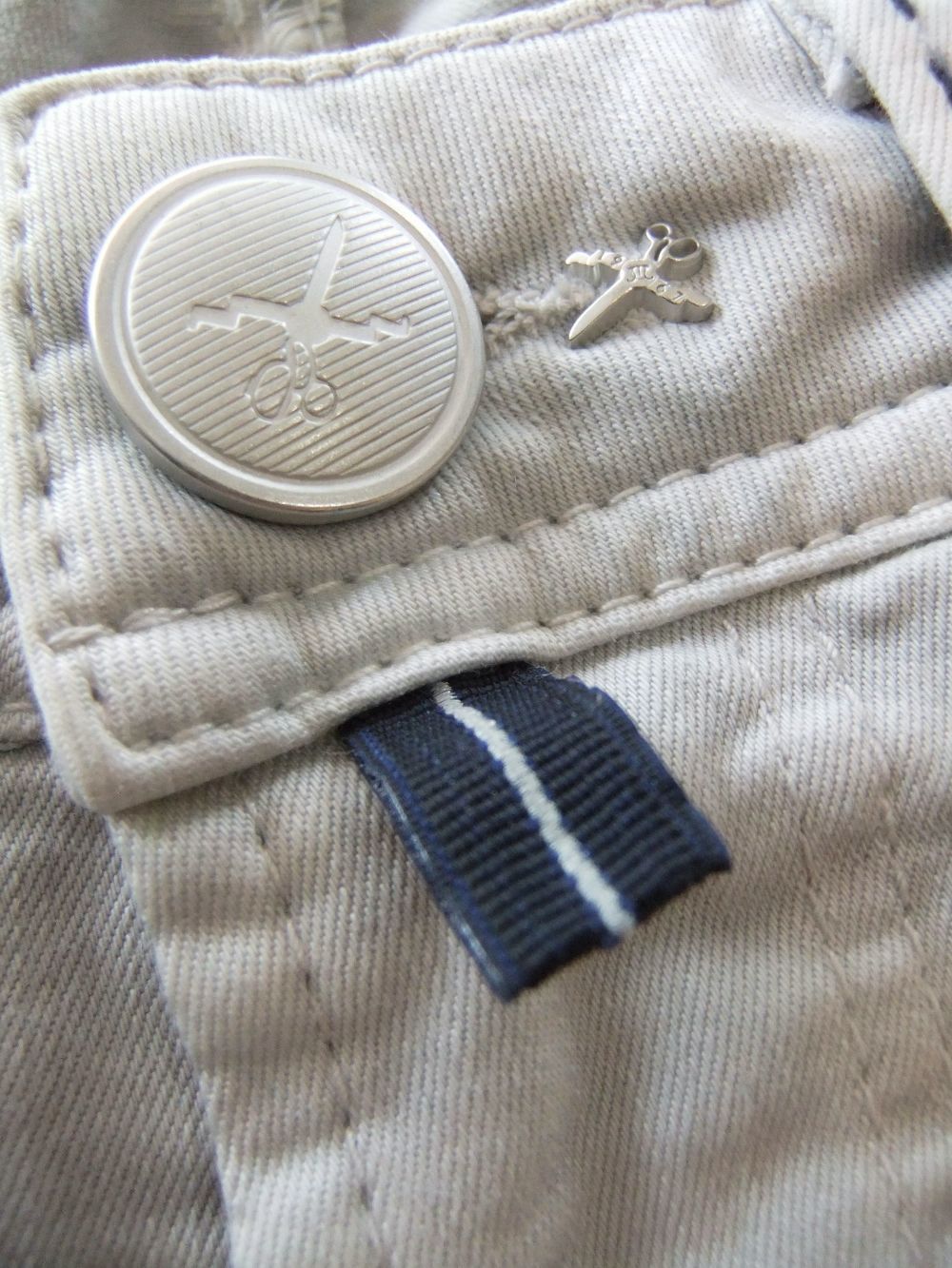 LEONARD   レオナルド  スーパーストレッチスリムパンツ