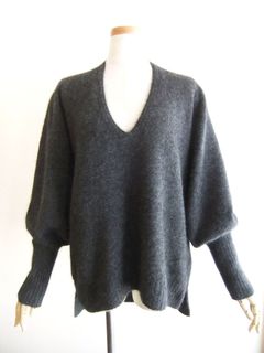 Ferret Hair Drape PO  Vネック ボリュームスリーブ 3D プルオーバー  2103-0102