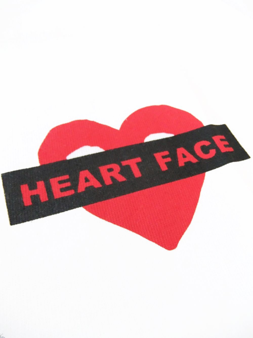 【MICALLE MICALLE Account】 HOMMAGE  HEART FACE T-SHIRT  (ホワイト)   ロゴ T-SHIRT   MAB107TCA