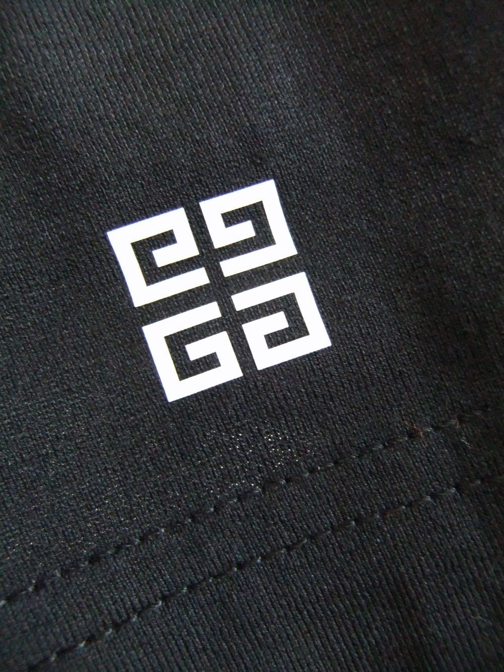 GIVENCHY - GIVENCHY (ブラック) ロゴ Tシャツ | 4.444glad