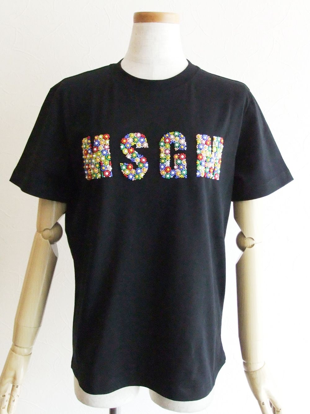 《LADIES》 BEADS LOGO  T-SHIRT  (ブラック)   3242MDM205