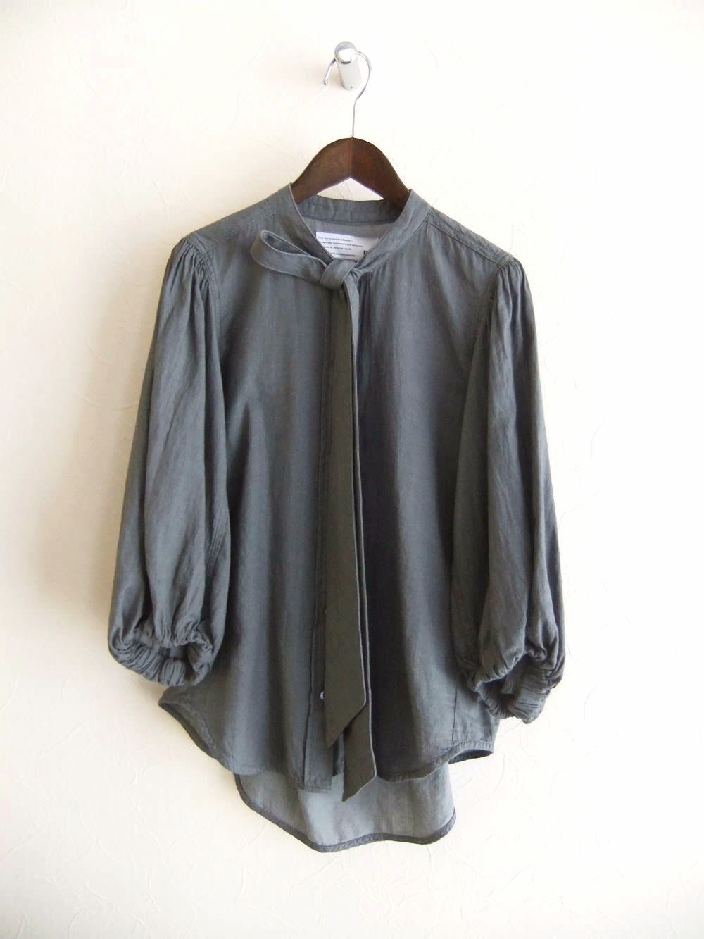 ボウタイ デザイン コットン シャンブレー ブラウス    626912