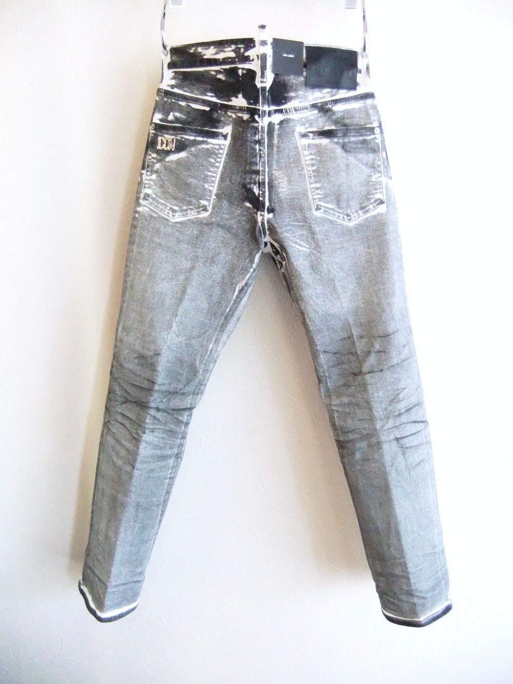 ICON WHITE COAL WASH 642 JEANS    ストレートジーンズ   S79LA0075