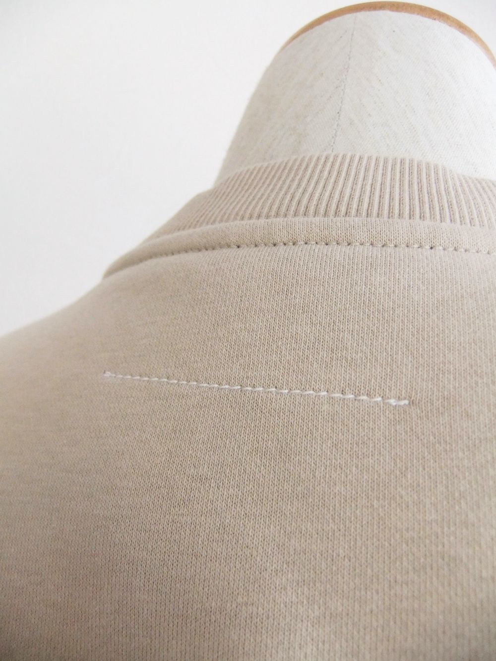 《MM➅》 Maison Margiela  ロゴ アシンメトリー レイヤード トレーナー