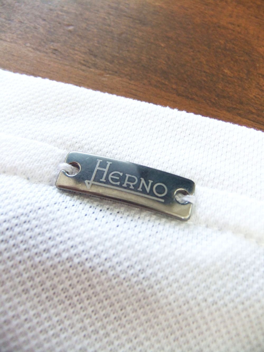 HERNO コットン ピケ クルーネック ロゴTシャツ (ホワイト)  JG000129U-54002