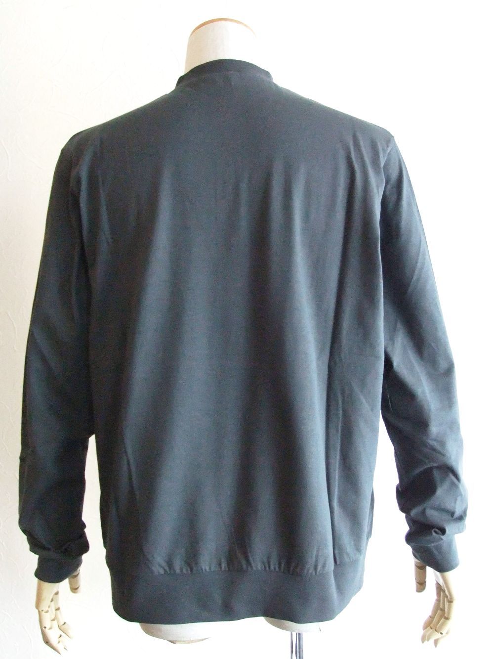 GRILLO LUNGO    (グレー)  ヘンリーネック長袖Tシャツ