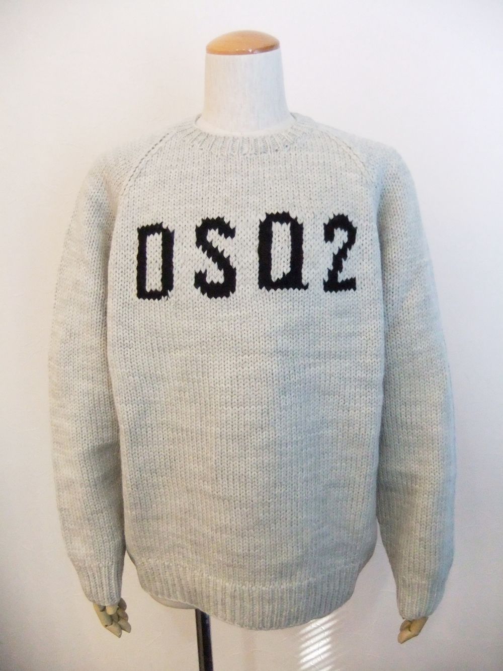 DSQ2 PULLOVER  ロゴ クルーネックセーター  (グレー) S71HA1137