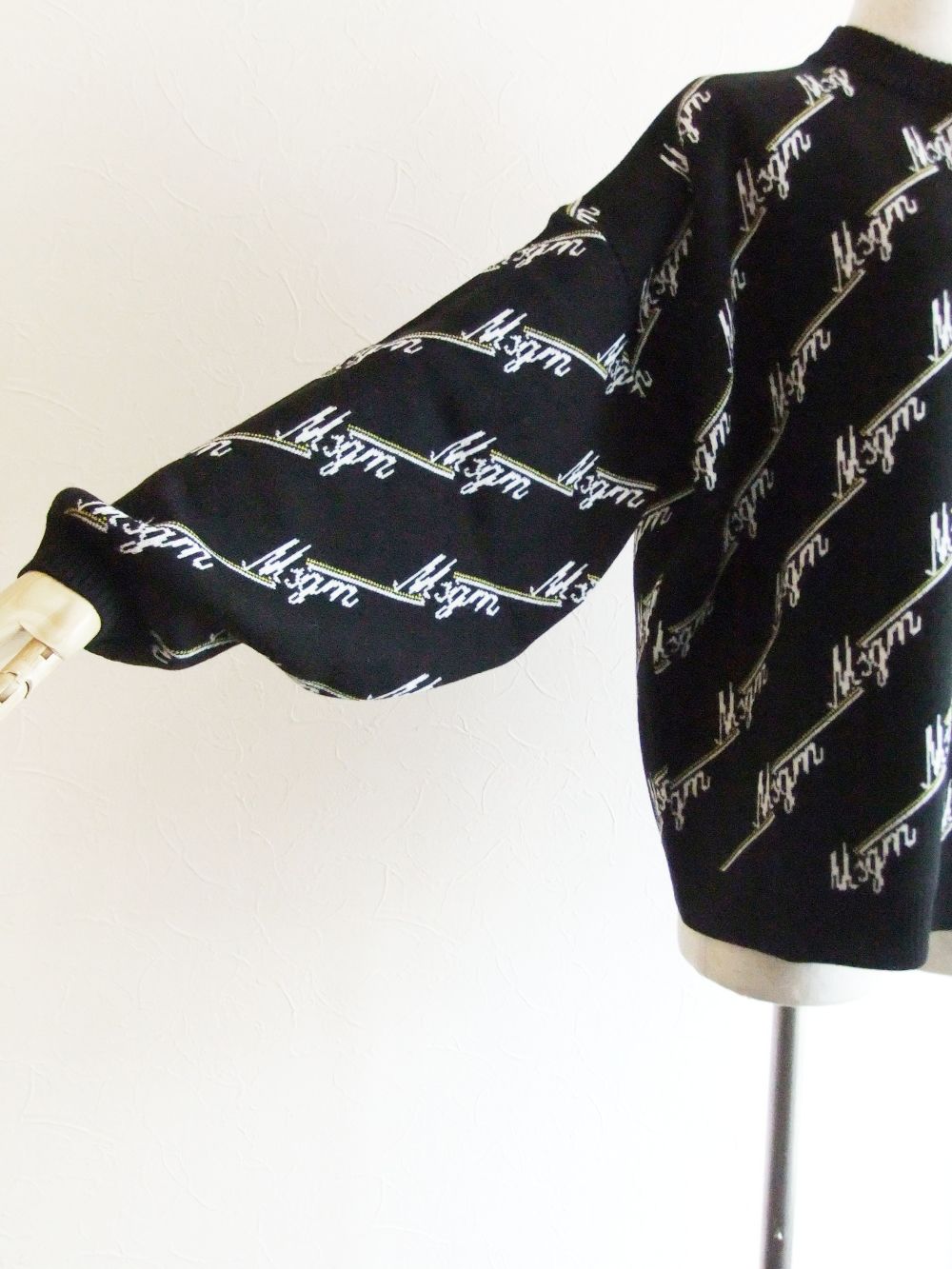 《LADIES》 モノグラム ロゴニット   2841MDM144