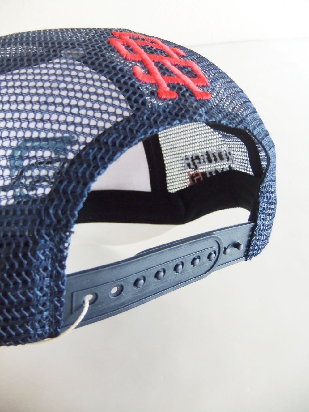 BIG D MESH CAP (ホワイト) ロゴ入りキャップ RSA-23006