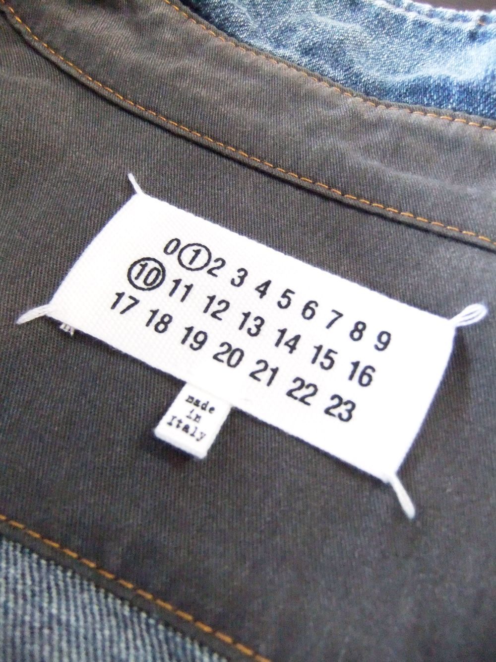 MAISON MARGIELA       ヴィンテージ デニムシャツ