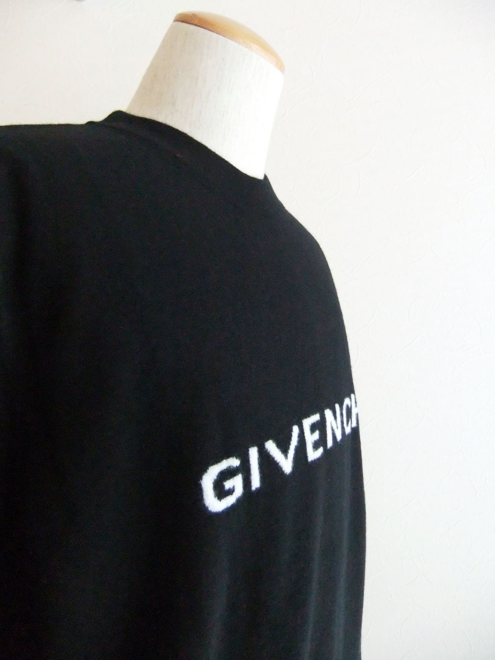 GIVENCHY - GIVENCHY ロゴ ジャガード セーター | 4.444glad GIVENCHY - GIVENCHY ロゴ ジャガード セーター | 4.444glad
