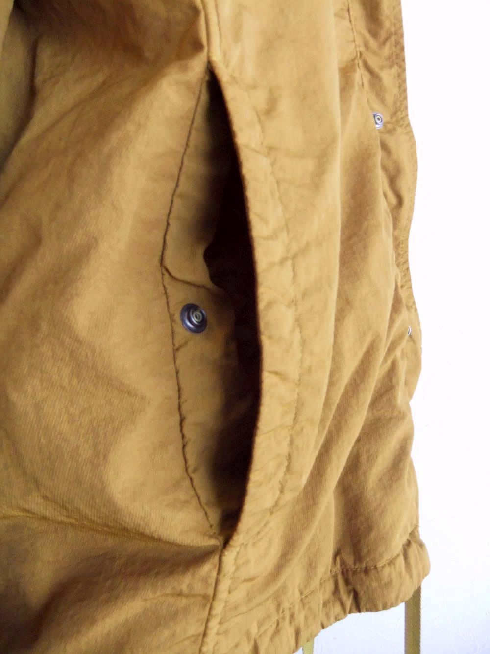 T-ST NYLON HOODED LENS OVERSHIRT  (キャメル) ジップアップ パーカー ブルゾン