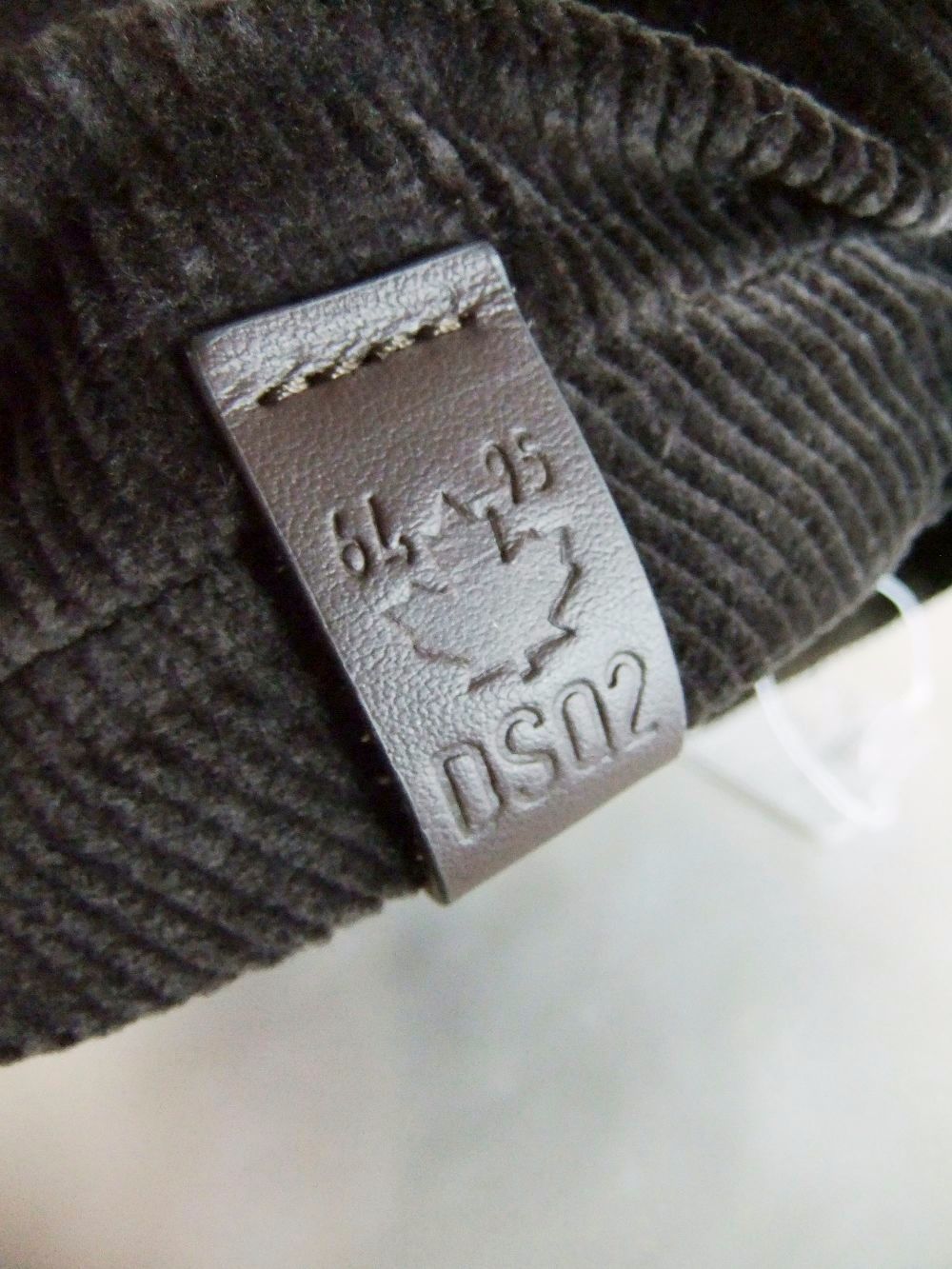 HATTITUDE NEWSBOY CAP  (ブラウン) コーデュロイ ハンチング