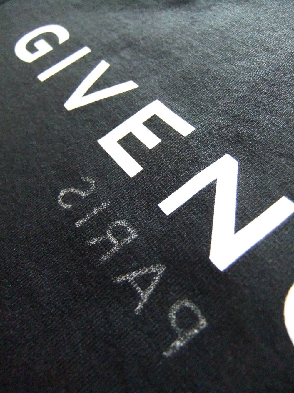 GIVENCHY - GIVENCHY (ブラック) ロゴ Tシャツ | 4.444glad