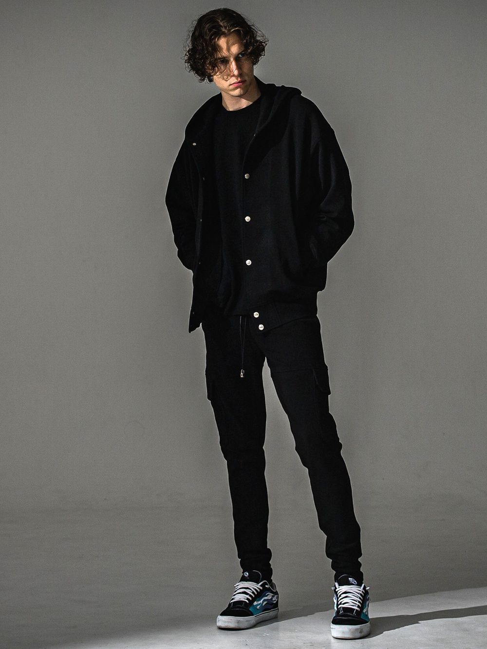 BLISTER VARSITY HOODIE   フード付き スタジャン