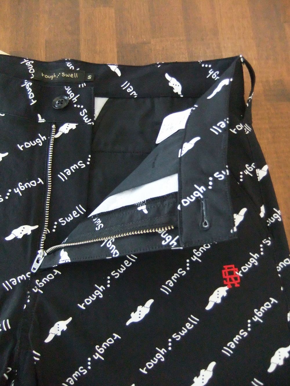 rough & swell - KAHALA SHORTS (ホワイト) ストレッチ プリント